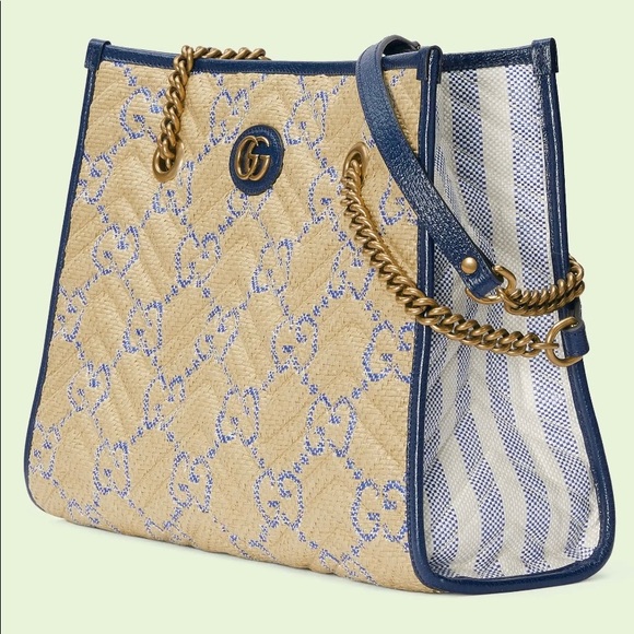 GG Marmont medium matelassé tote - Picture 2 of 5